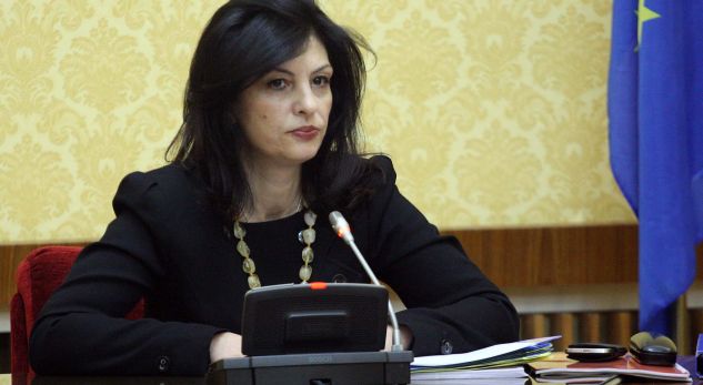 jozefina-topalli-sakte-ulur_1520103433-595722