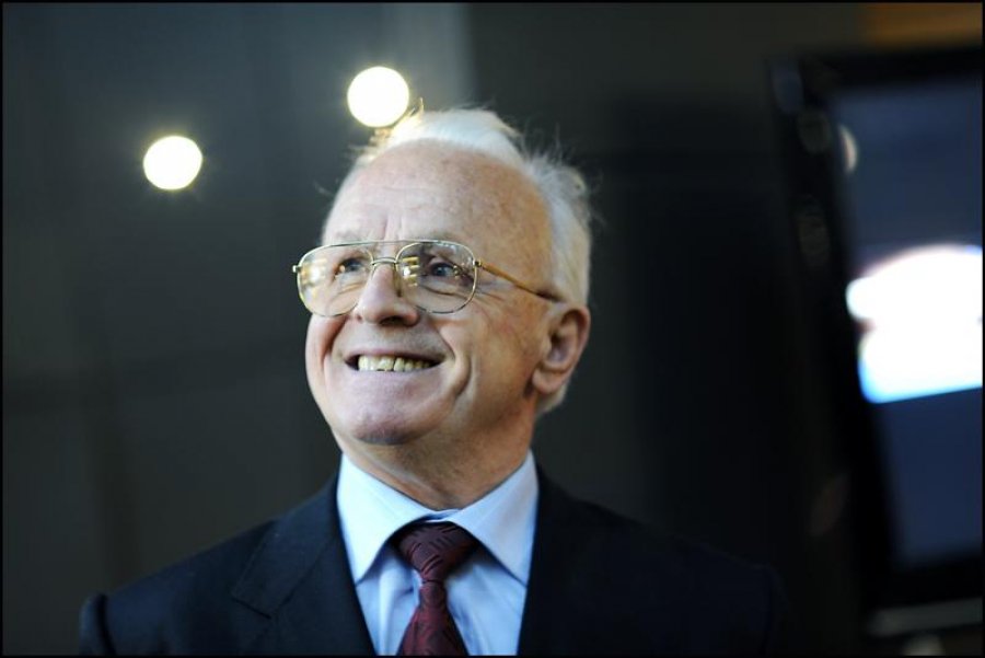 auto_20090106PHT45469_original1532622396