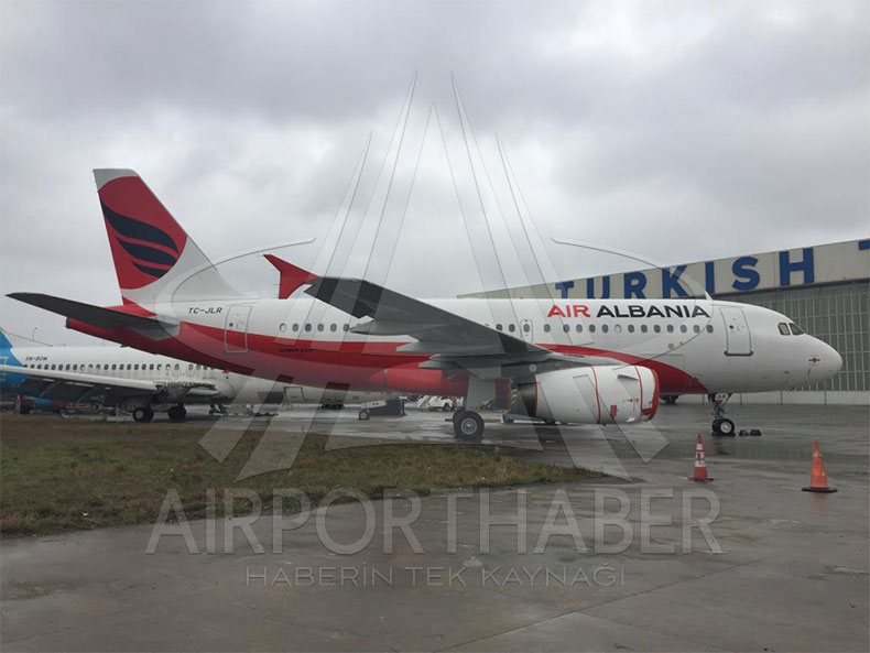 Senatorët amerikanë i vunë në vuajtje zyrtarët e linjave ajrore për tarifat për vendet dhe bagazhet e&nbsp;kontrolluara