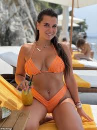 27- vjeçarja shqiptare vret me armë burrin dhe më pas veten në banesën e tyre ne&nbsp;Florida…