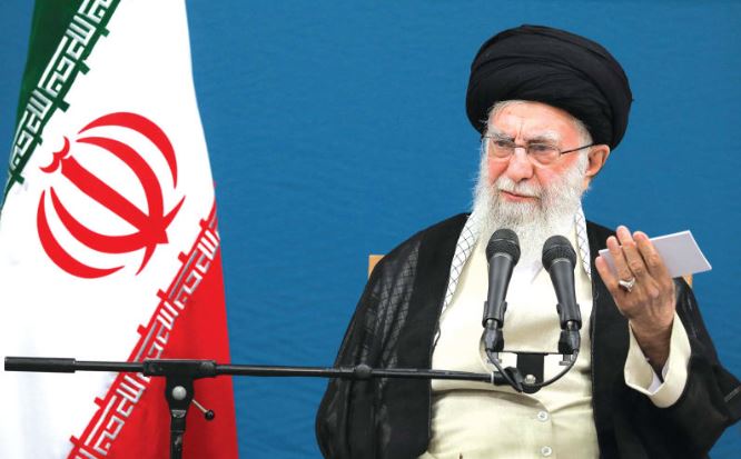 Udhëheqësi suprem i Iranit kërcënon Izraelin dhe SHBA 