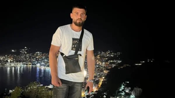 Aksidenti i frikshëm në Fier! Humb jetën tek Trauma 21-vjeçari që u përplas nga makina, kishte pasion&nbsp;motorët