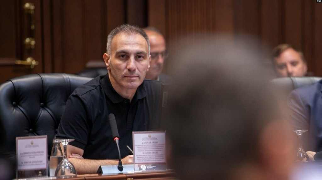 DASH-i shpall persona të padëshiruar ish-zëvendëskryeministrin Artan Grubi dhe gjykatësin Enver Bexheti për përfshirje në&nbsp;korrupsion