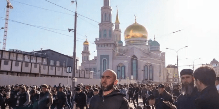 Këshilli Islamik i Rusisë miraton dekretin që mundëson poligaminë për burrat&nbsp;myslimanë