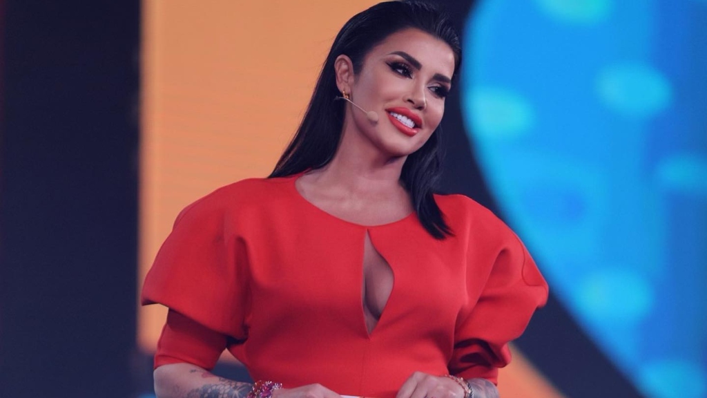 ‘Nuk paguan pensionin ushqimor të djalit’, Jonida Maliqi hedh në gjyq ish-bashkëshortin