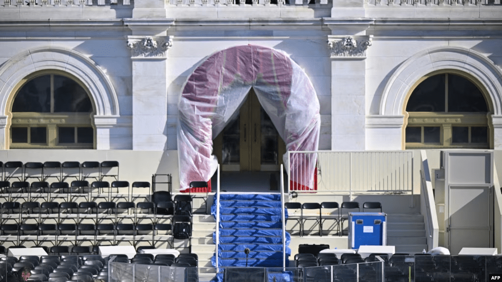 Temperaturat e ulëta, Trump do ta bëjë betimin brenda Kapitolit 