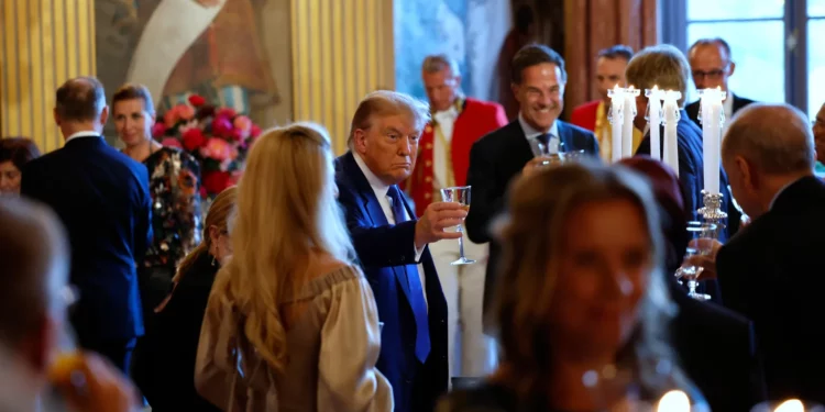 Zbulohen FOTOT/ Me kë u ul Rama në darkën e liderëve të&nbsp;NATO-s