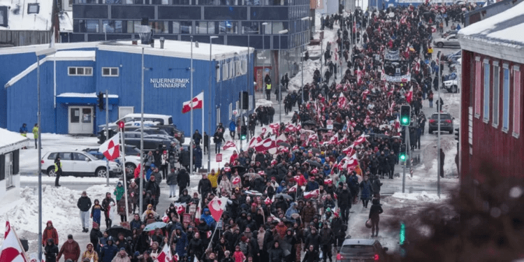 Politico: Evropa konsideron përgjigjen e ashpër ndaj Trump për tarifat e&nbsp;Grenlandës