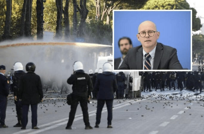 Protestat kundër Ramës, zëdhënësi i ministrisë së Jashtme gjermane: Shteti i së drejtës dhe korrupsioni, kritere kyçe për në BE! Kërkesa të ngjashme ngre dhe populli