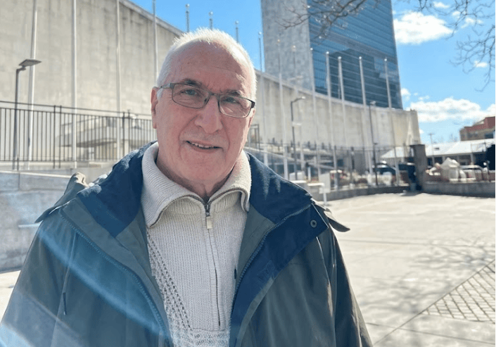 Edmond Faber:Ma mirë një e hikme me nder se sa një e qëndrume për&nbsp;gazep”.