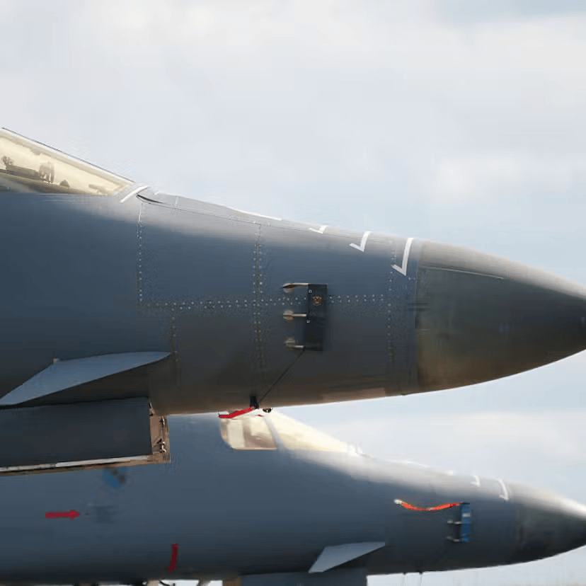 Largimi i bombarduesve amerikanë nga Anglia është një tjetër shenjë se dritat po shuhen në të gjithë Evropën