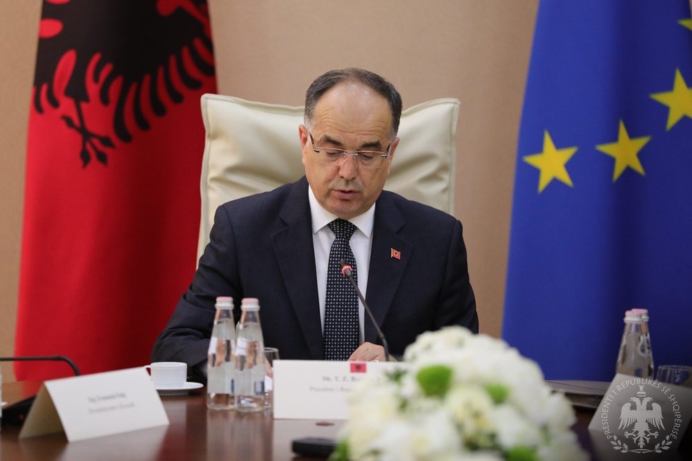 Presidenti Begaj është takuar me dy grupe protestuesish, ja çfarë i kanë&nbsp;kërkuar